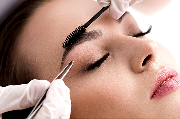 Diseño y perfilado de cejas